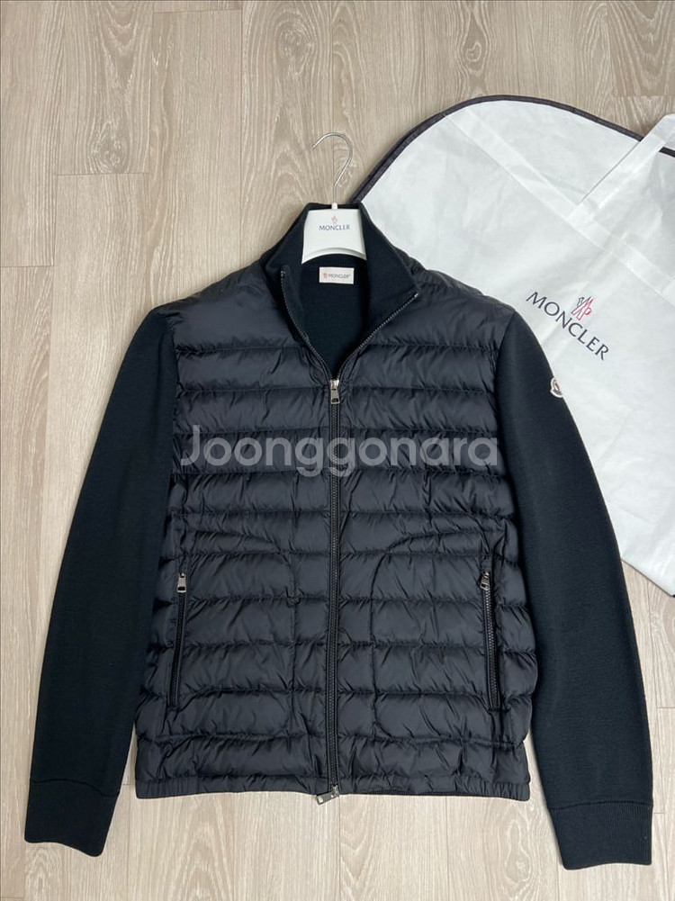 [블랙 L/새상품급]22F/W몽클레어 김현우 니트패딩 트리콧 풀구성--0