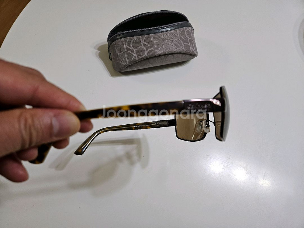 CK 캘빈클라인 선그라스--6