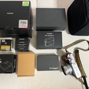 후지필름 x100v S급 풀구성 (셔터카운트2100)