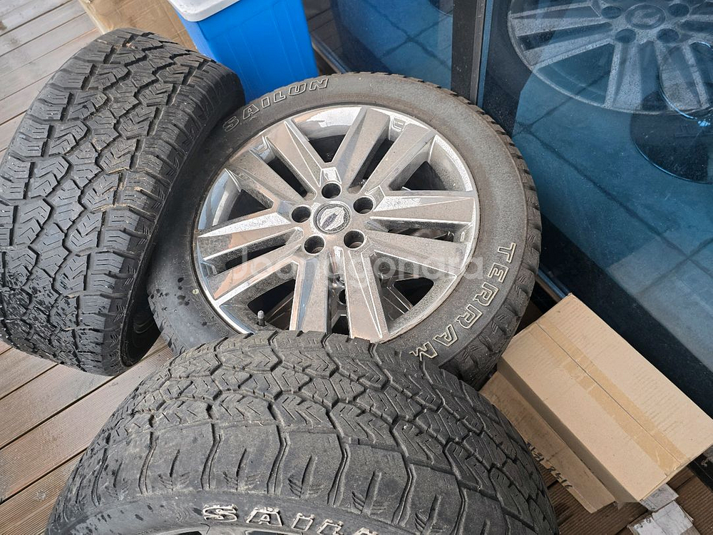 18인치 순정 휠타이어 세트--2