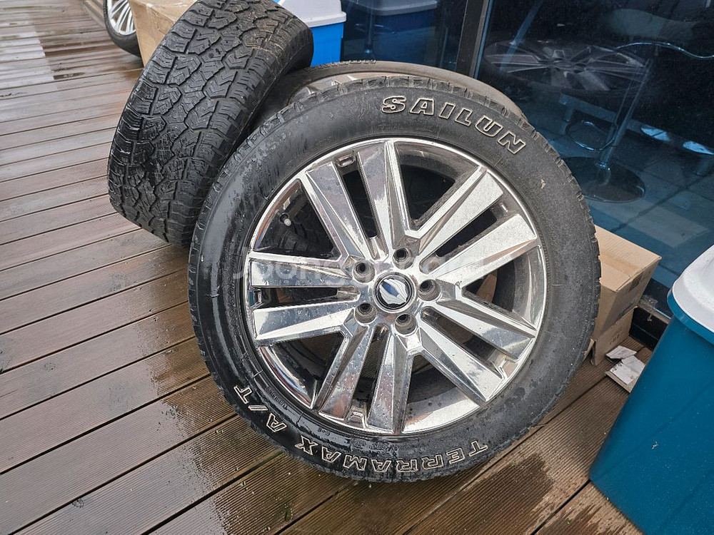 18인치 순정 휠타이어 세트--1