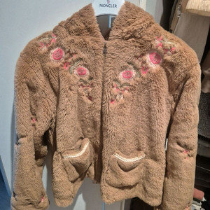 루이스미샤 퍼 자켓 10y