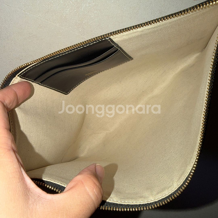 버버리 로고 패턴 클러치백--6
