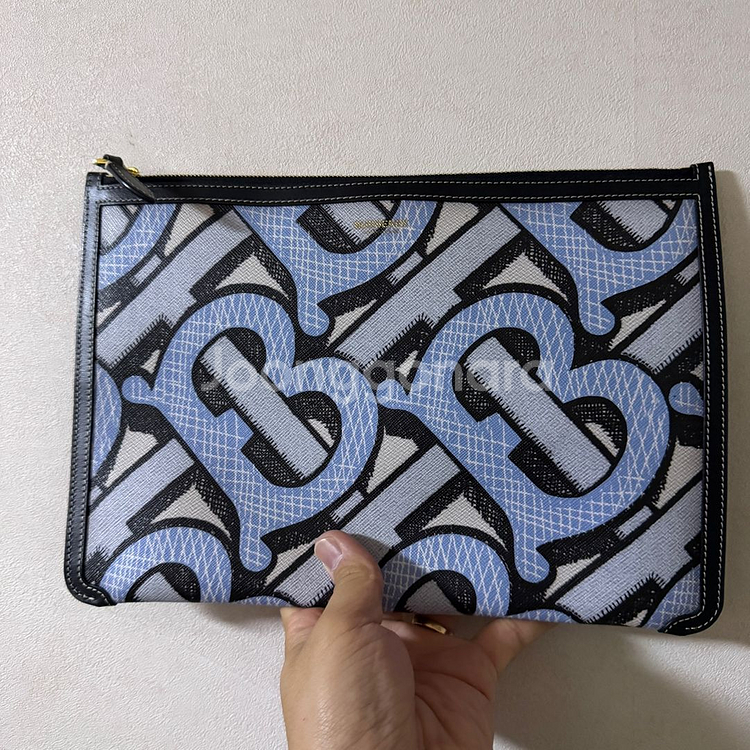 버버리 로고 패턴 클러치백--9