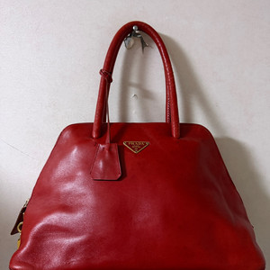 프라다 레더 삼각로고 레더 토트백