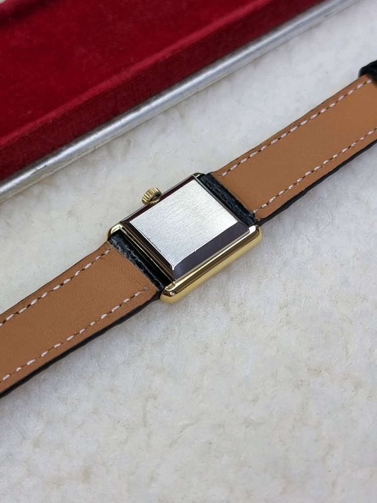 오메가 드빌 탱크 블랙 다이얼 핸드와인딩 여성 시계--4