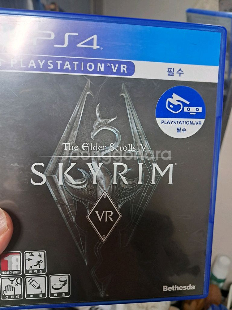 ps4 엘더스크롤 스카이림--0