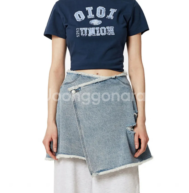 오아이오아이 데님랩스커트 라이트블루S 새상품--1