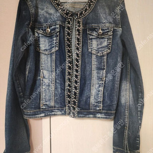 꼬메띠 (이탈리아 수입브랜드)비즈데님자켓.M사이즈(드라