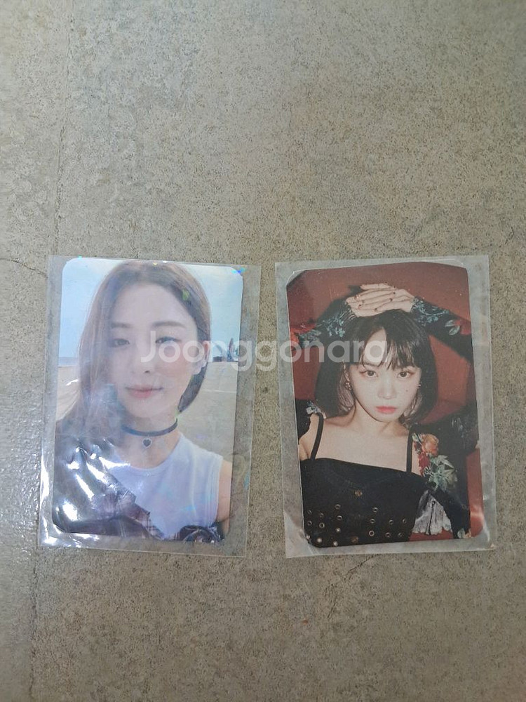 르세라핌 앨범 포토카드 2장--0