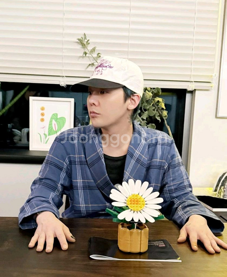 GD 지드래곤 818 bloom--3