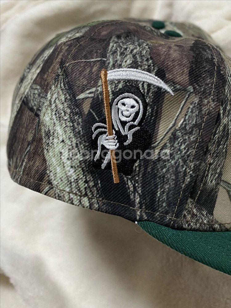 슈프림 뉴에라 카모 스냅백 모자--2