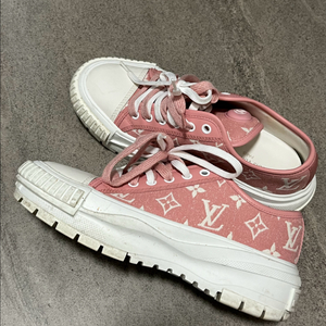루이비통 스니커즈 36.5