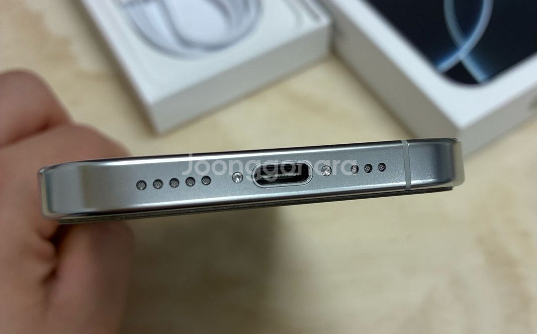 4개월사용 아이폰16프로 256gb 화이트--3