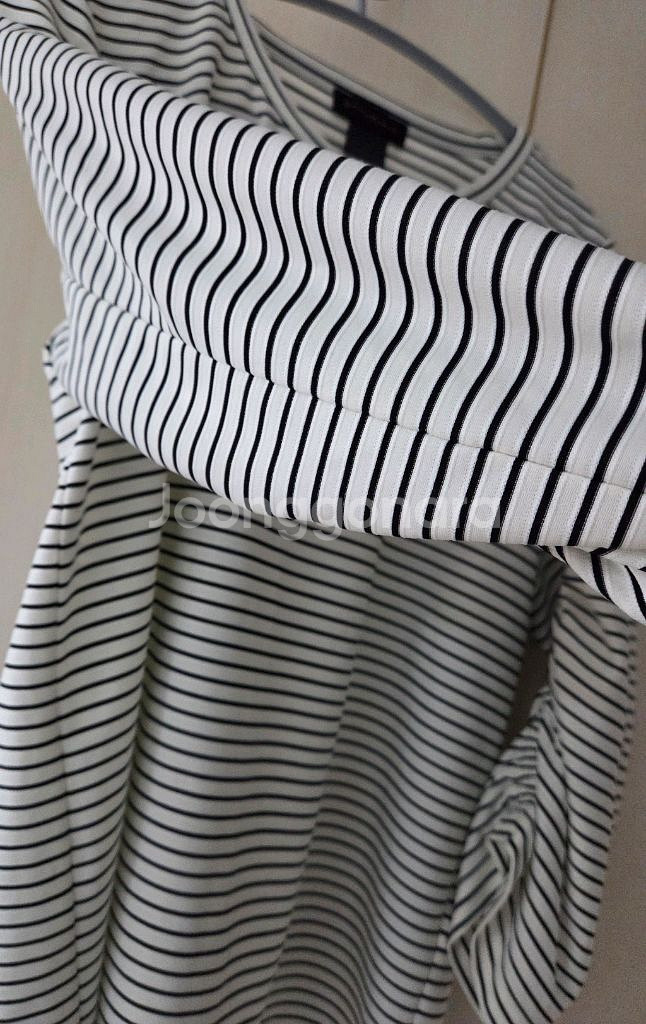 도나카란 뉴욕 스트라이프 셔링 티셔츠--3