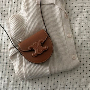 퀴르 트리오페 미니 베사체백 탄