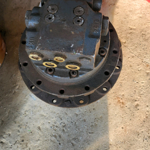 02 포크레인 주행모터