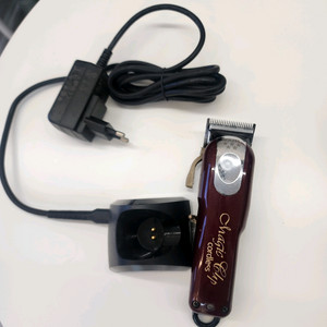 무선 클리퍼 왈정품 충전기 짹다있어요