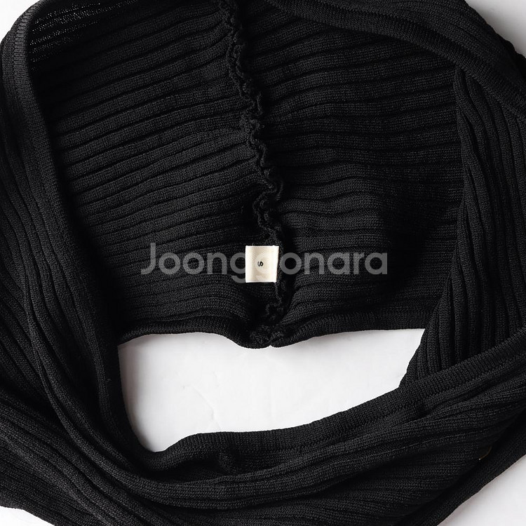 [S]렉토 블랙 골드 로고 참 골지 크롭 튜브탑 셋업--5