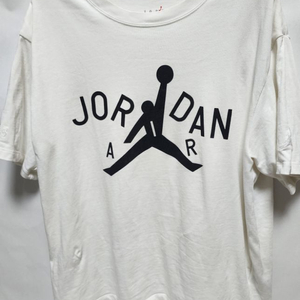 조던 x 니나 샤넬 애브니 티셔츠 (M사이즈)