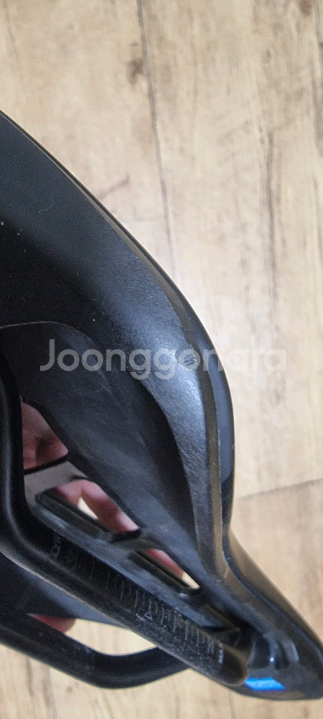 시마노 프로 스텔스 팀 커브드 안장 (142mm)--2