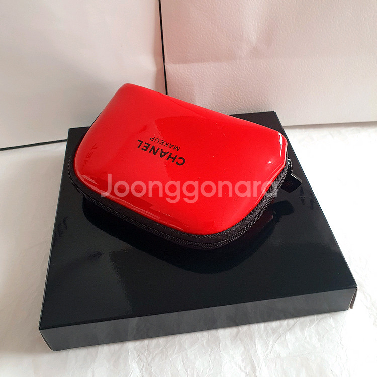 샤넬 파우치 레드 에나멜 반달파우치--2