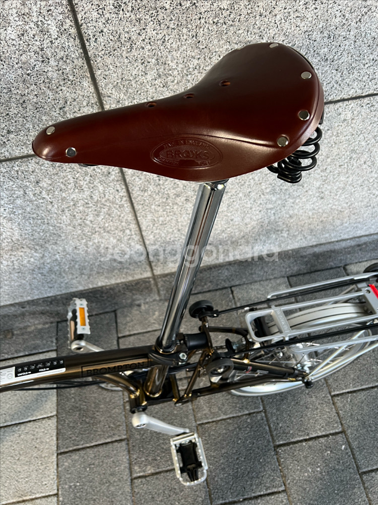 2022년식 브롬톤 C라인(블랙라커 색상) 6단 판매--3