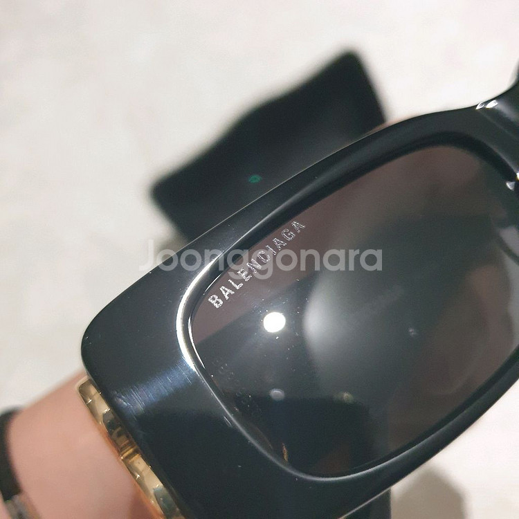 발렌시아가 렉탱글 선글라스 BB0096S--2