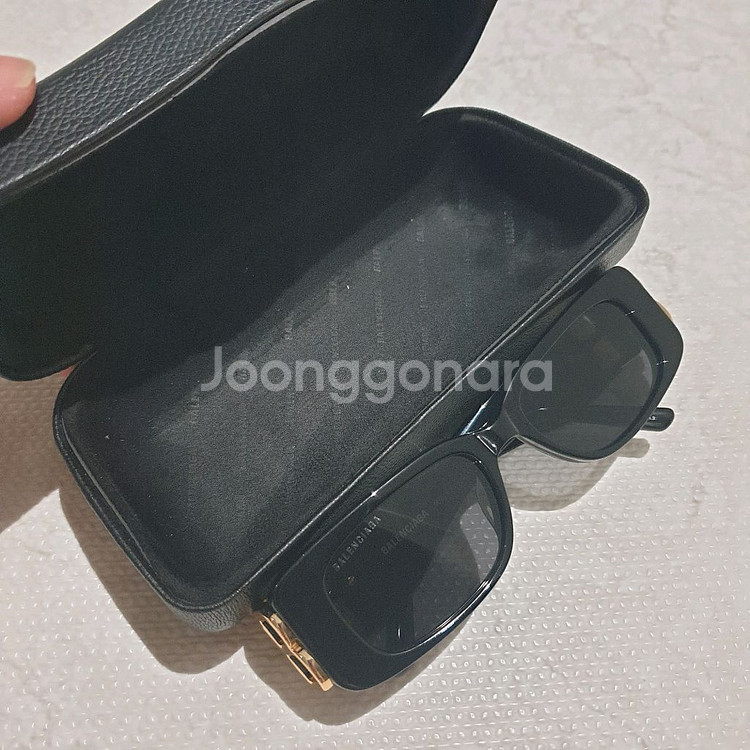 발렌시아가 렉탱글 선글라스 BB0096S--0