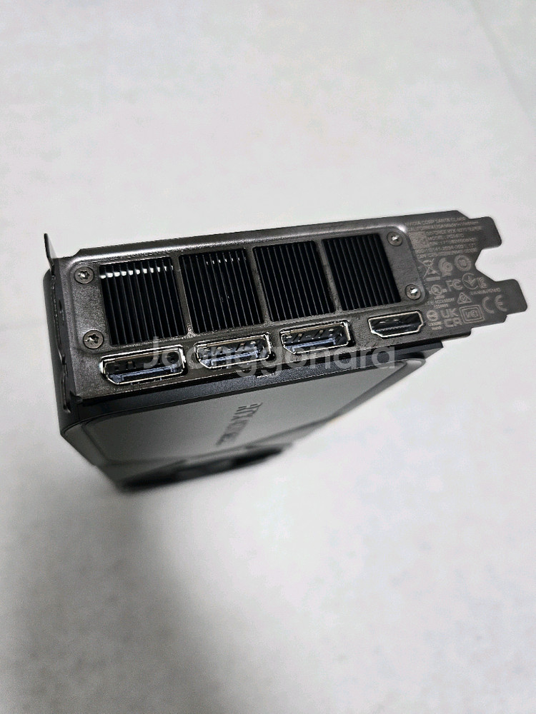 지포스 RTX 4070 SUPER 그래픽카드--5