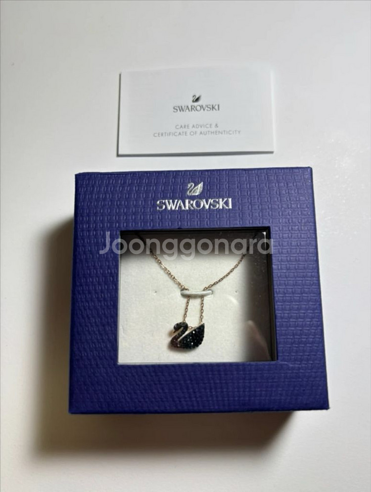 스와로브스키 블랙 스완 목걸이--0