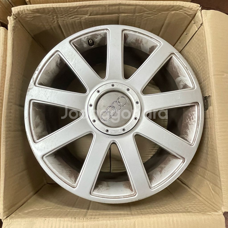 아우디 A8 순정 마차휠 판매합니다.--0