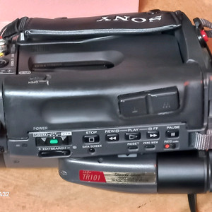 소니 CCD-TR101 비디오카메라