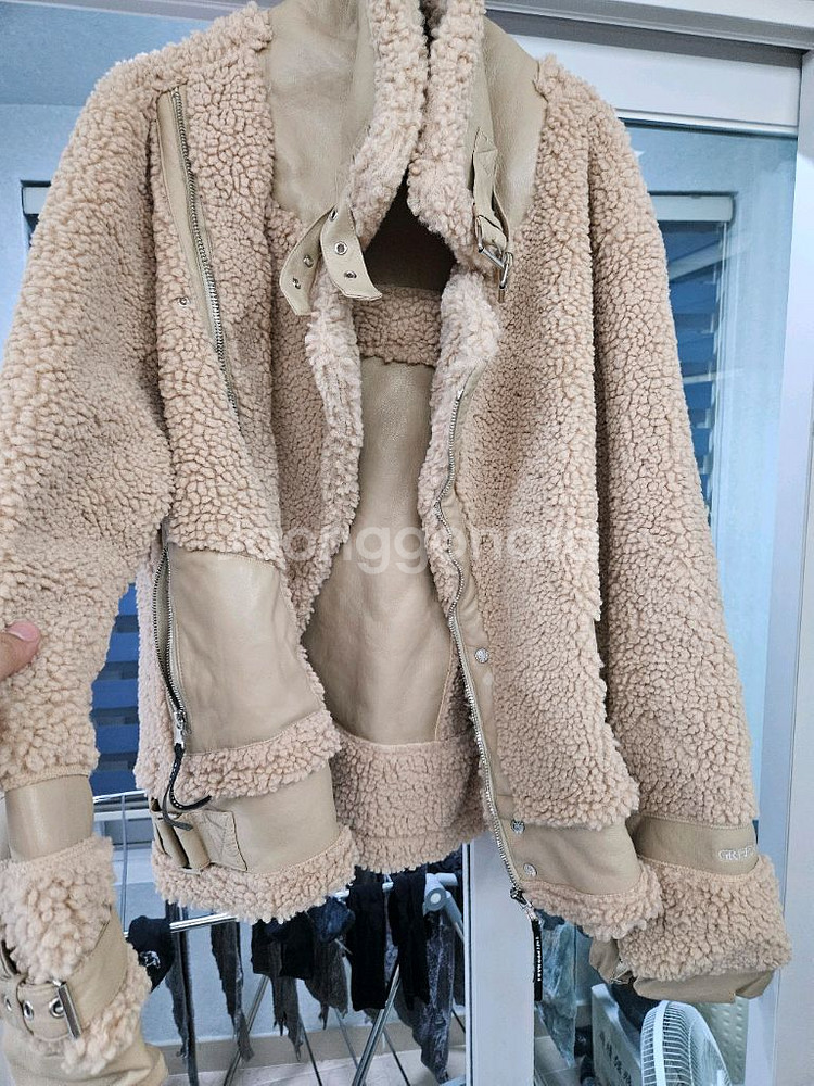 그린바나나 무스탕--1