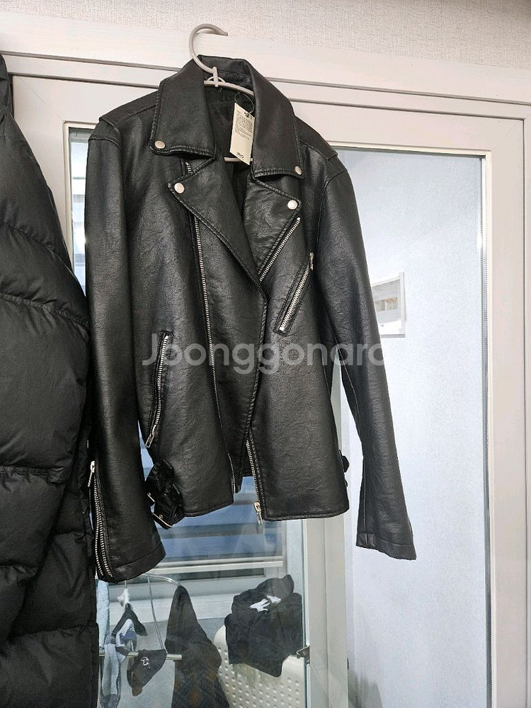 스파오 가죽 재킷--0