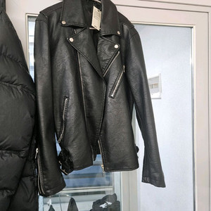 스파오 가죽 재킷