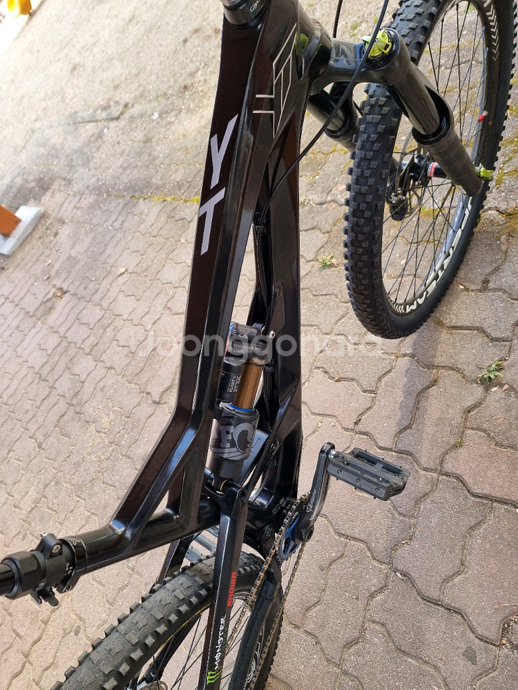 yt카프라 17년식 카본풀샥 mtb--7