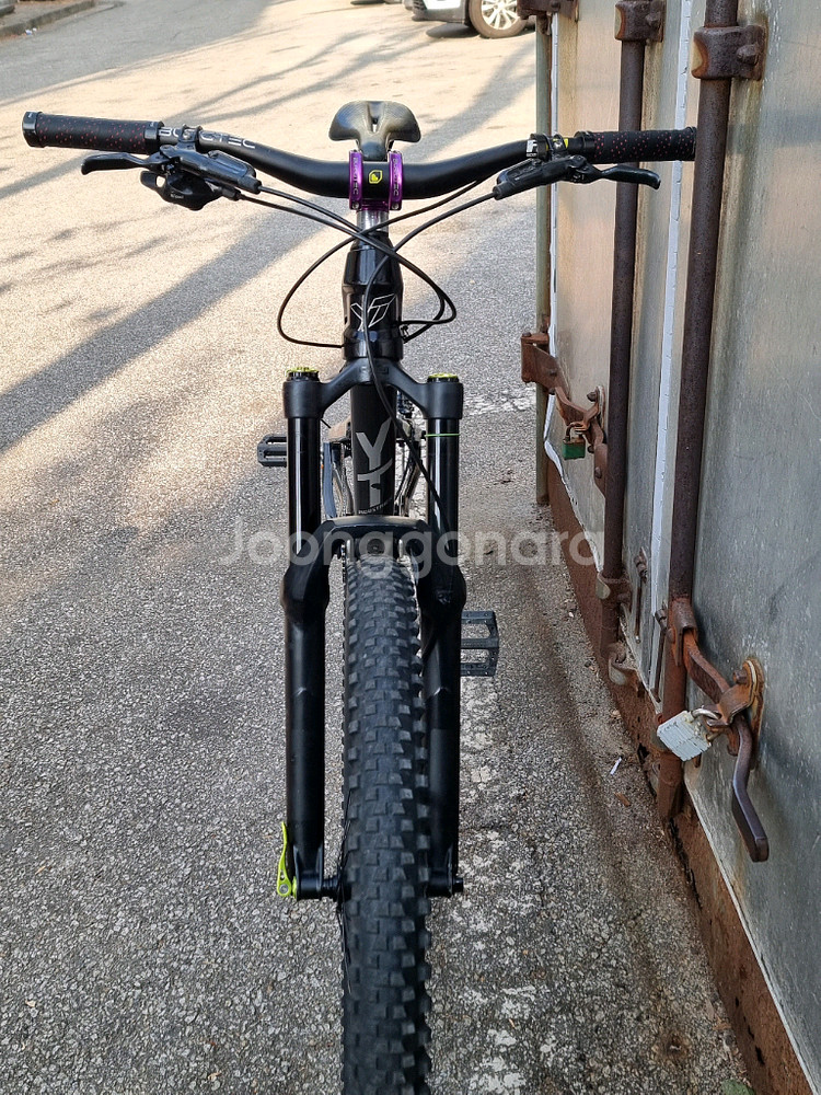 yt카프라 17년식 카본풀샥 mtb--9