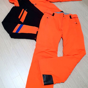 예쁜 온요네 데모 스키복