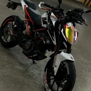 KTM 듀크 125 오스틴 구변차