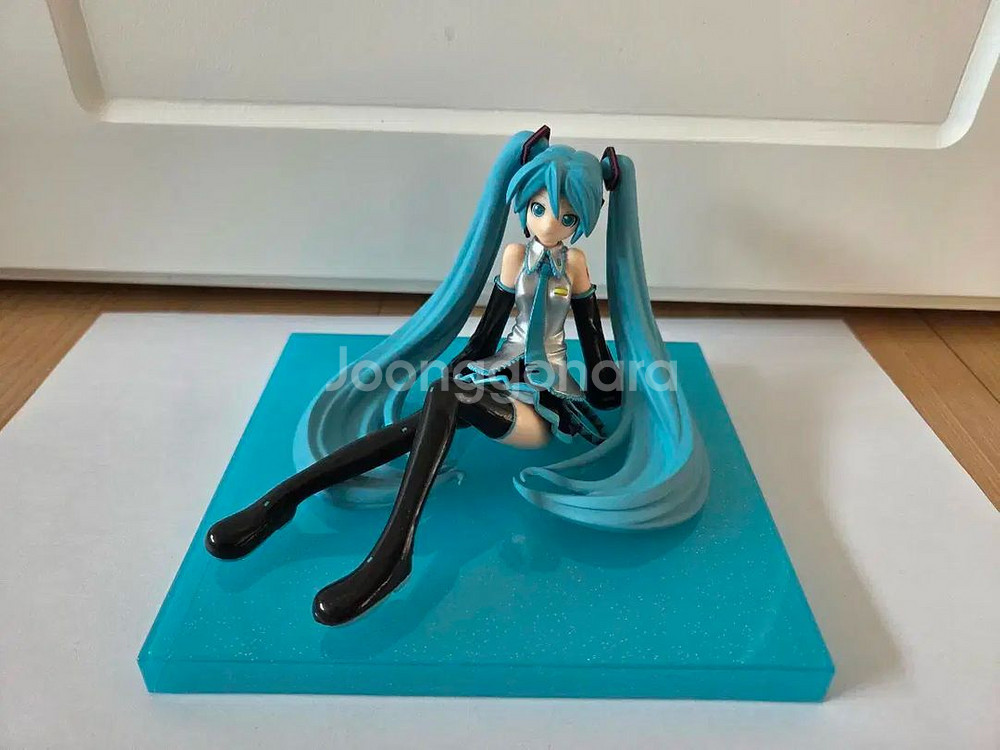 하츠네 미쿠 피규어--2