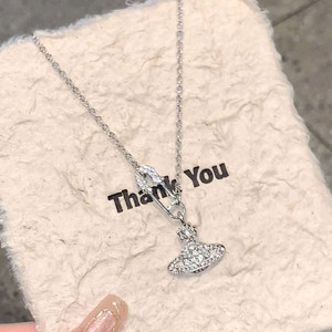 비비안웨스트우드 크리스탈 목걸이