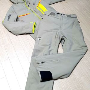 예쁜 온요네 데모 스키복