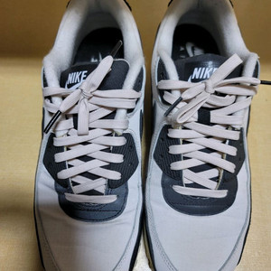 나이키 에어맥스90 285mm