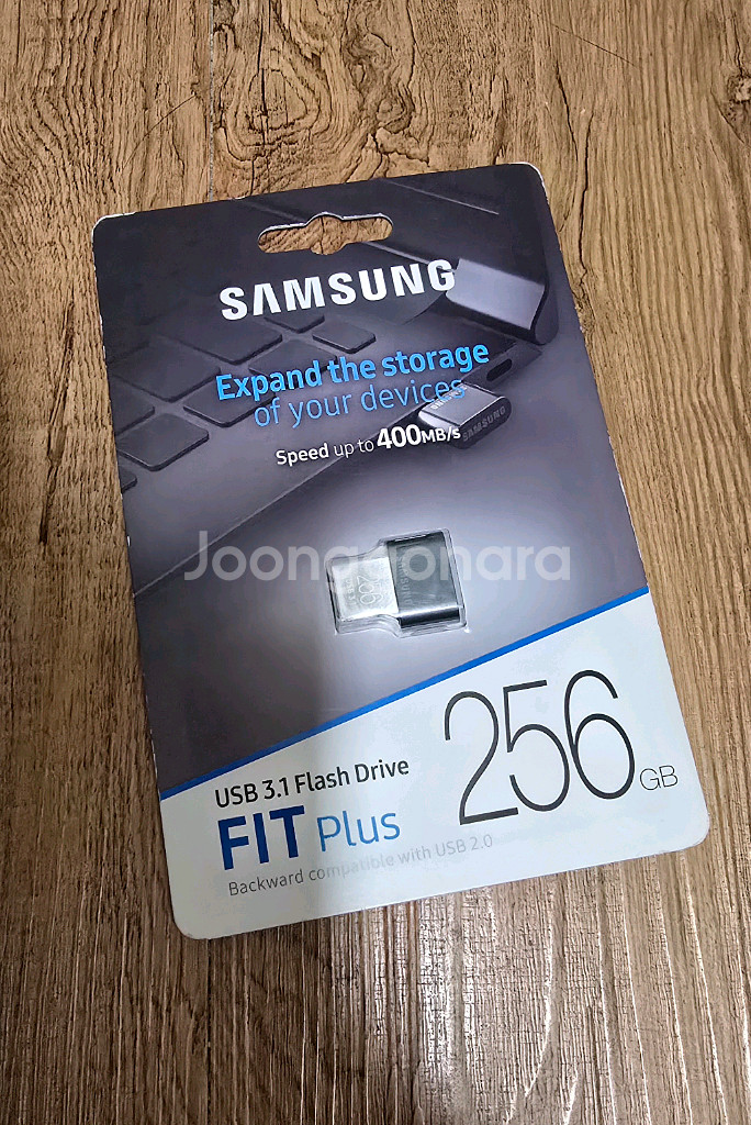 미개봉 삼성 USB 3.1 FIT Plus 256GB 34,000원에 팔아요.--0