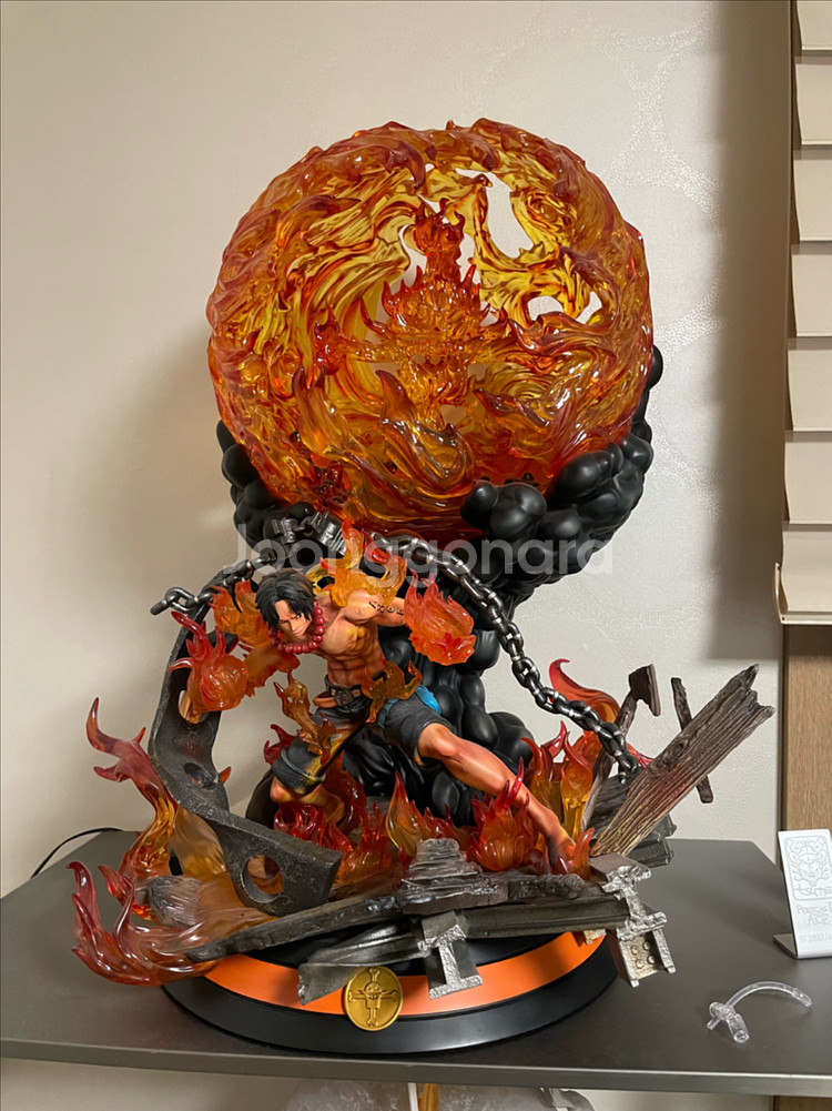 귀멸의 칼날 원피스 레진피규어 판매합니다--0