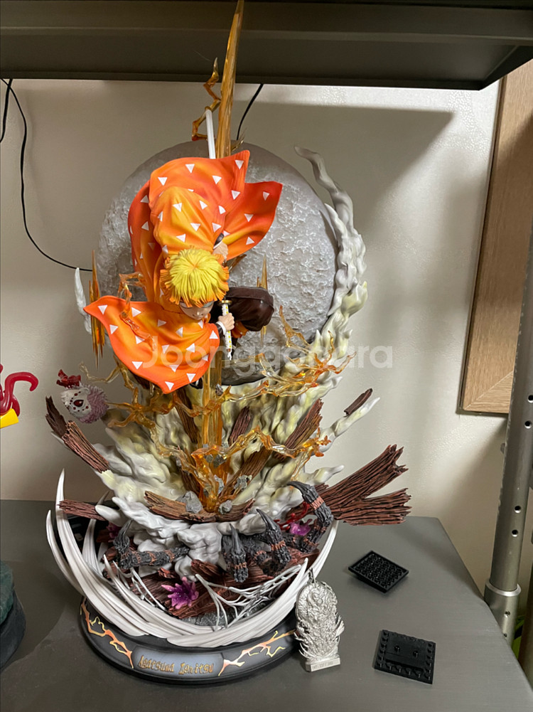 귀멸의 칼날 원피스 레진피규어 판매합니다--1