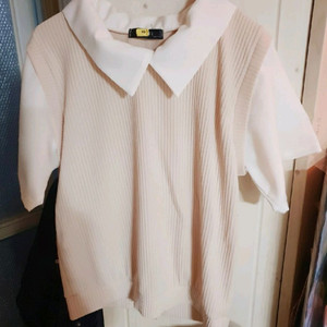 니트 반팔 카라 블라우스