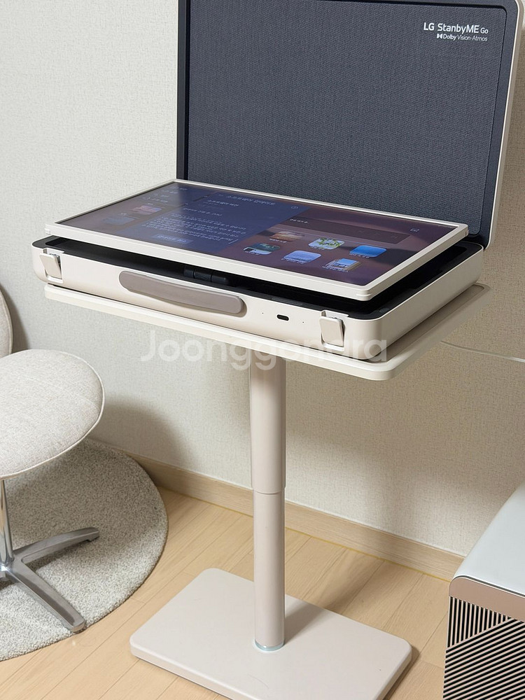 [S급] LG스탠바이미고 + 핏쳐 전용테이블(14만짜리) 팝니다--3