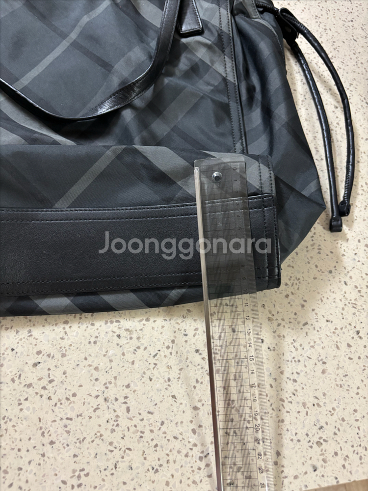 버버리 여성 숄더 빅백--2
